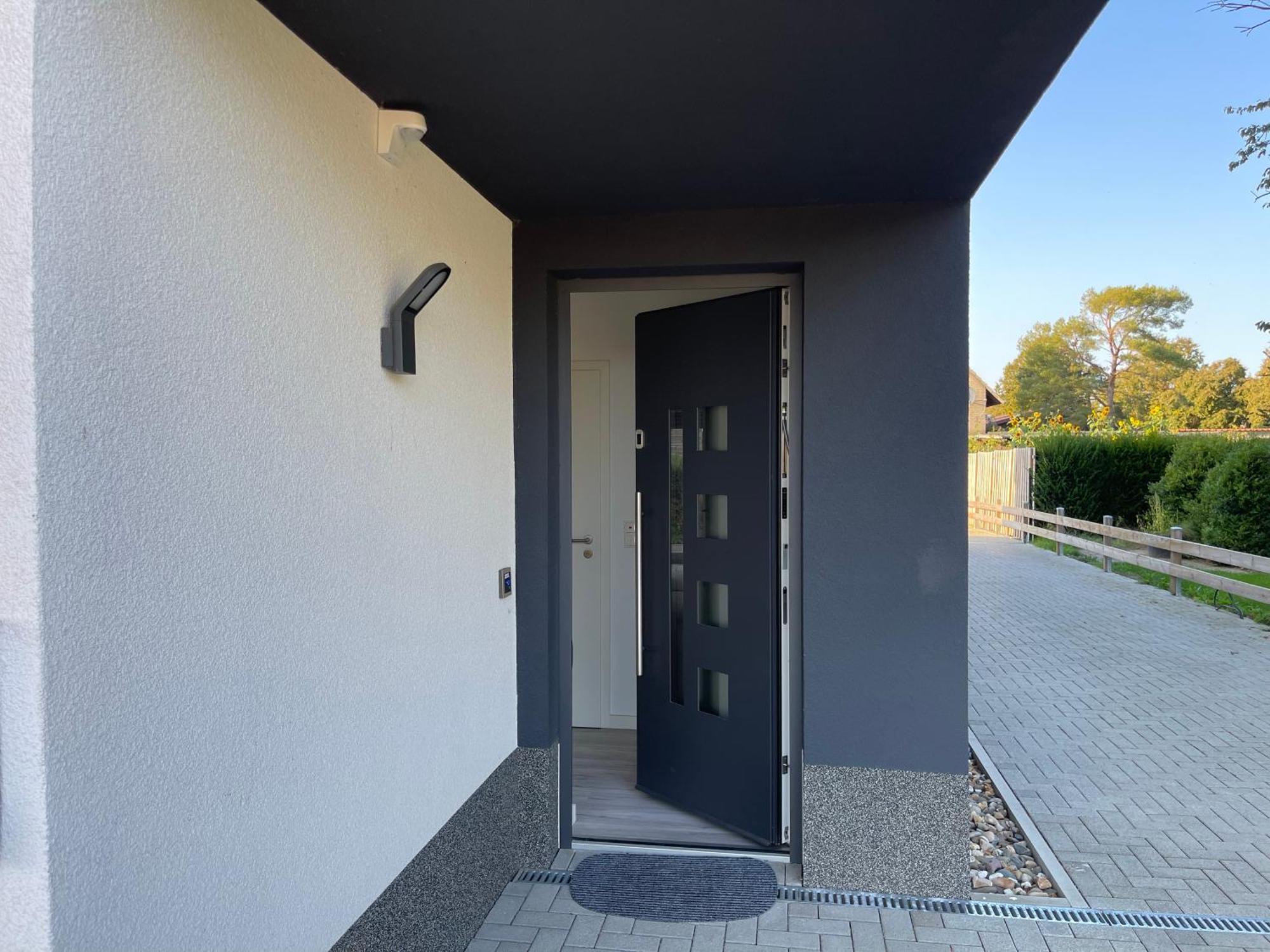 Modernes Und Helles Mini-haus In Apartment