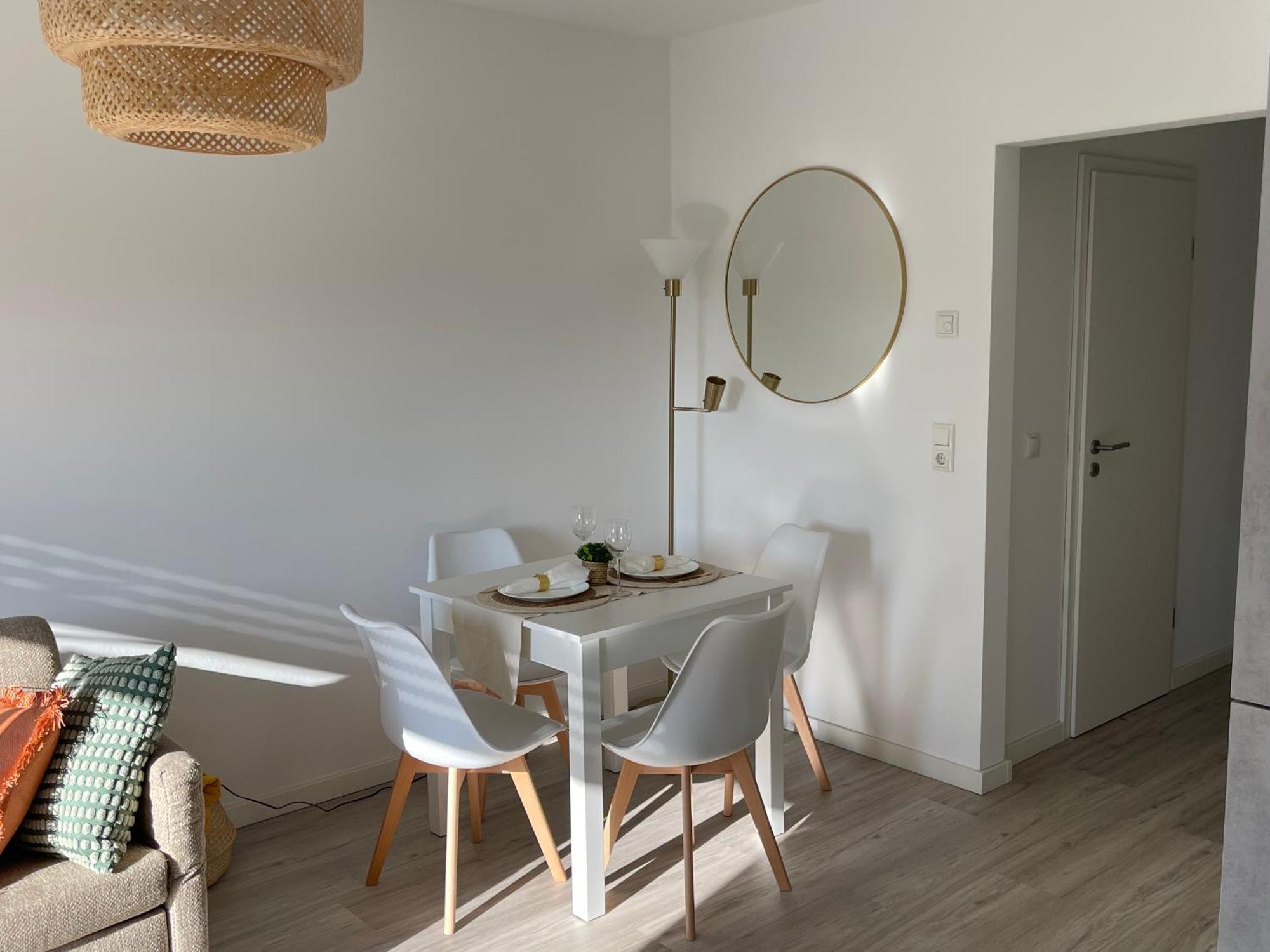 Modernes Und Helles Mini-haus In