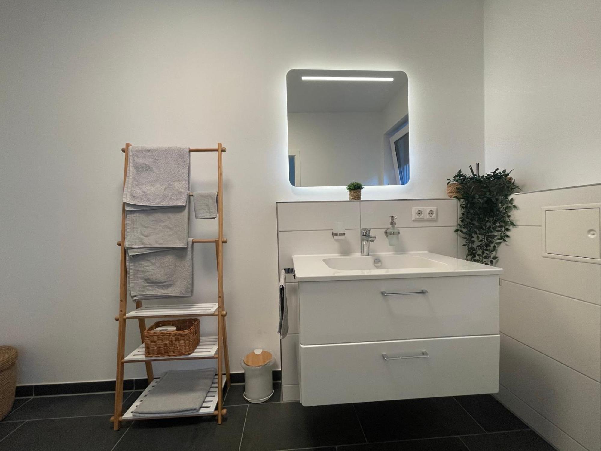 Modernes Und Helles Mini-haus In Apartment